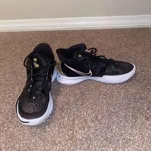 Mens Nike Kyrie 7